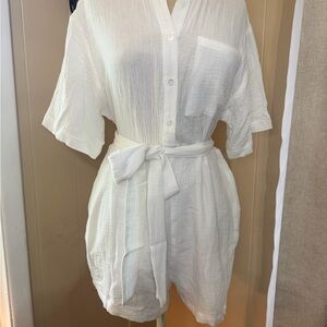 Commense White Lightweight Button-Up Top with Tag